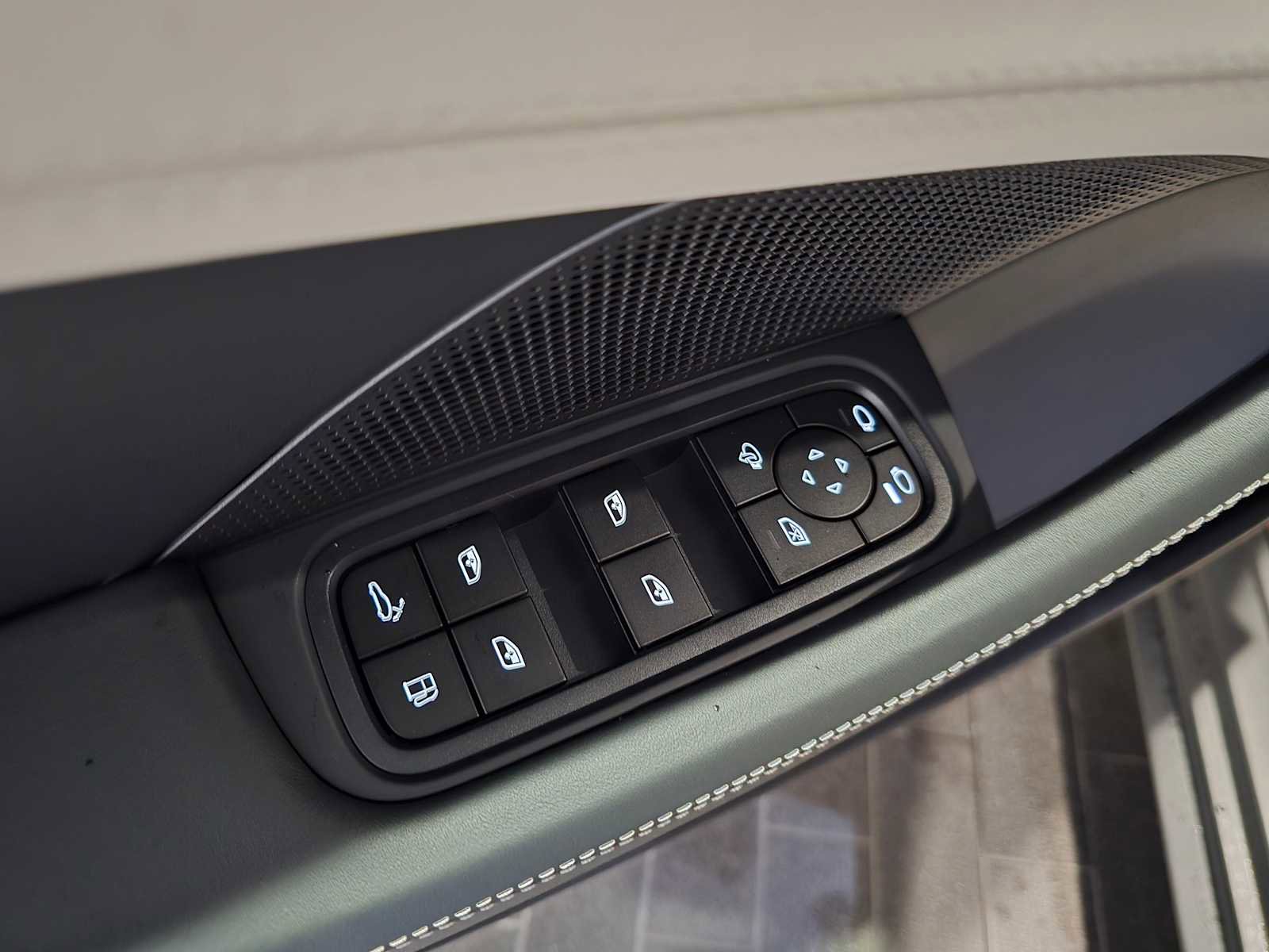 New 2026 Porsche Panamera 4 image 29