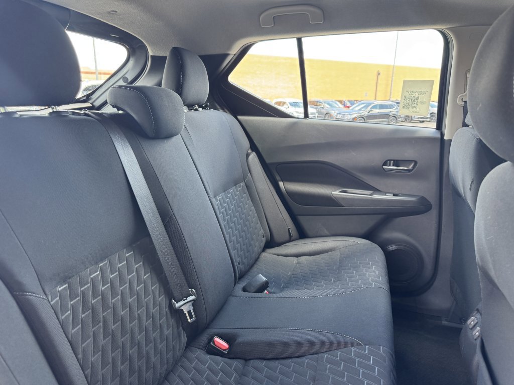 Used 2023 Nissan Kicks SV image 34