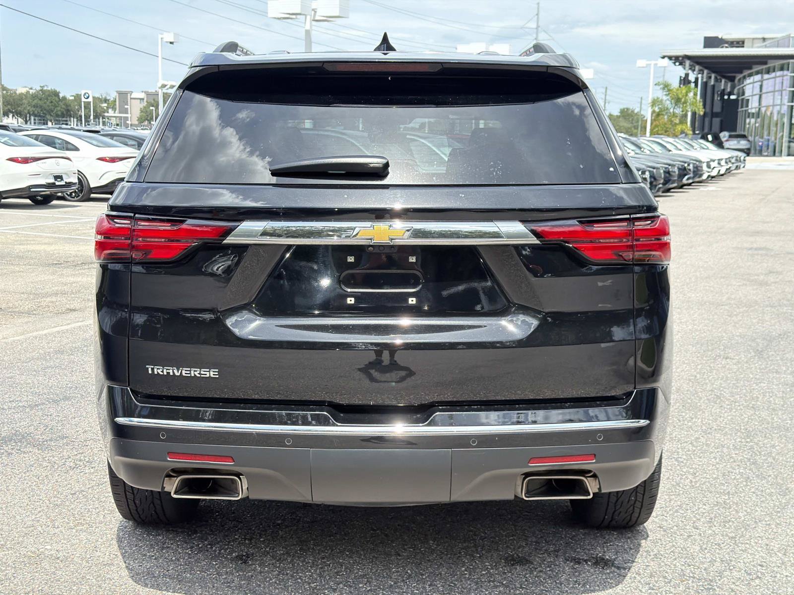Used 2023 Chevrolet Traverse High Country w/ LPO, Floor Liner Package FWD image 4