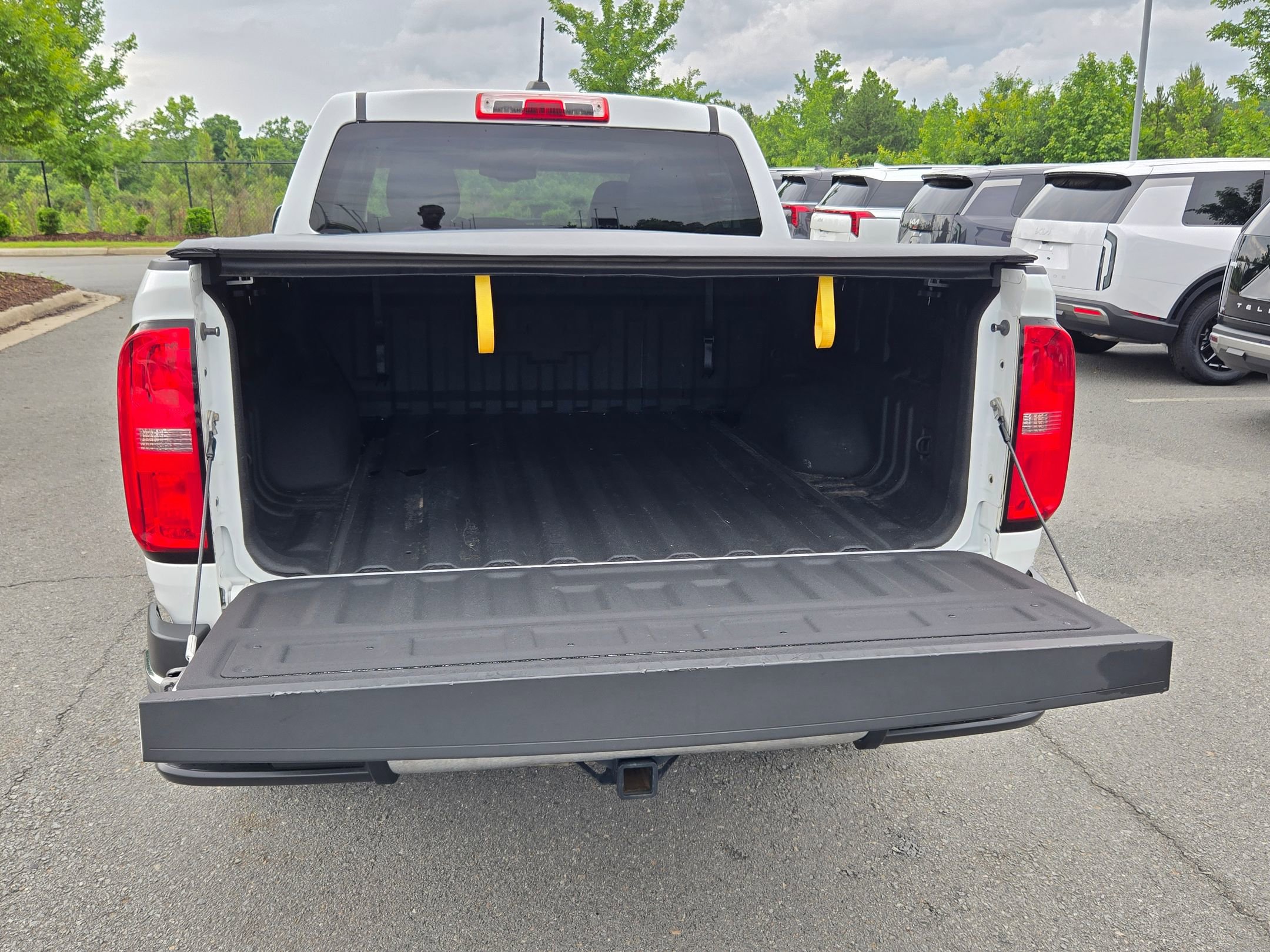 Used 2015 Chevrolet Colorado LT w/ Luxury Package RWD image 18