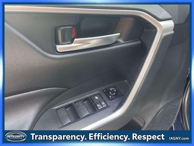Certified 2021 Toyota RAV4 XLE w/ Convenience Package AWD/4WD image 19