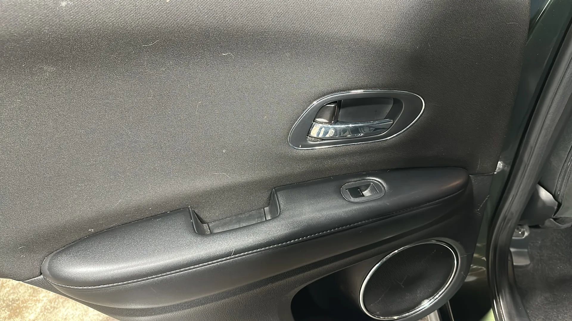 Used 2017 Honda HR-V EX image 12