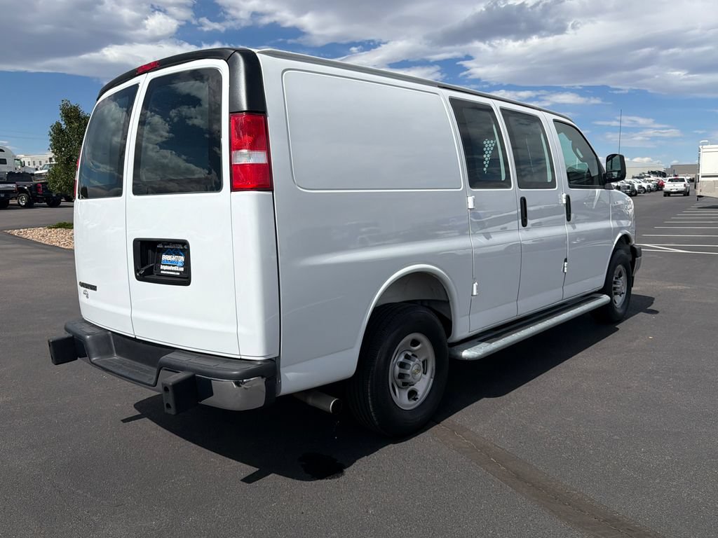 Used 2025 Chevrolet Express 2500 w/ Driver Convenience Package RWD image 3