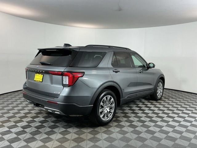 Used 2026 Ford Explorer Active w/ Active Comfort Package AWD/4WD image 5
