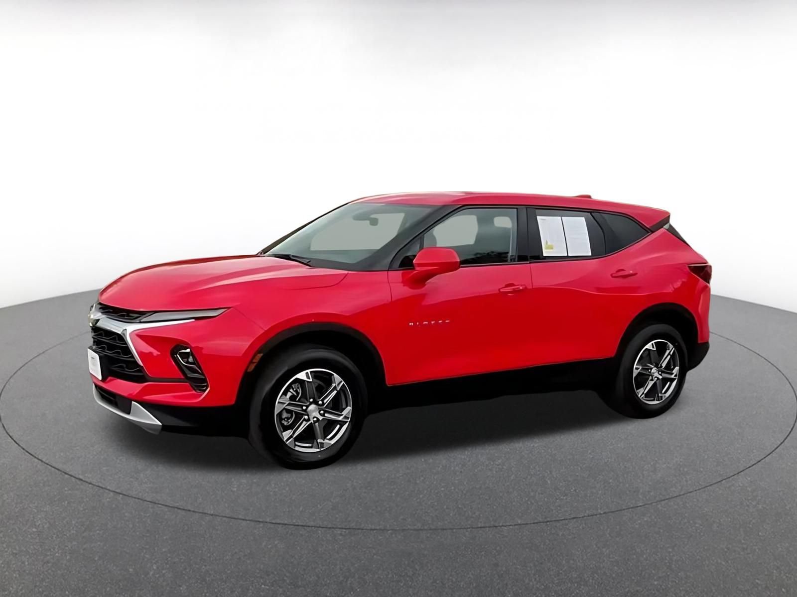 Used 2025 Chevrolet Blazer LT FWD image 14