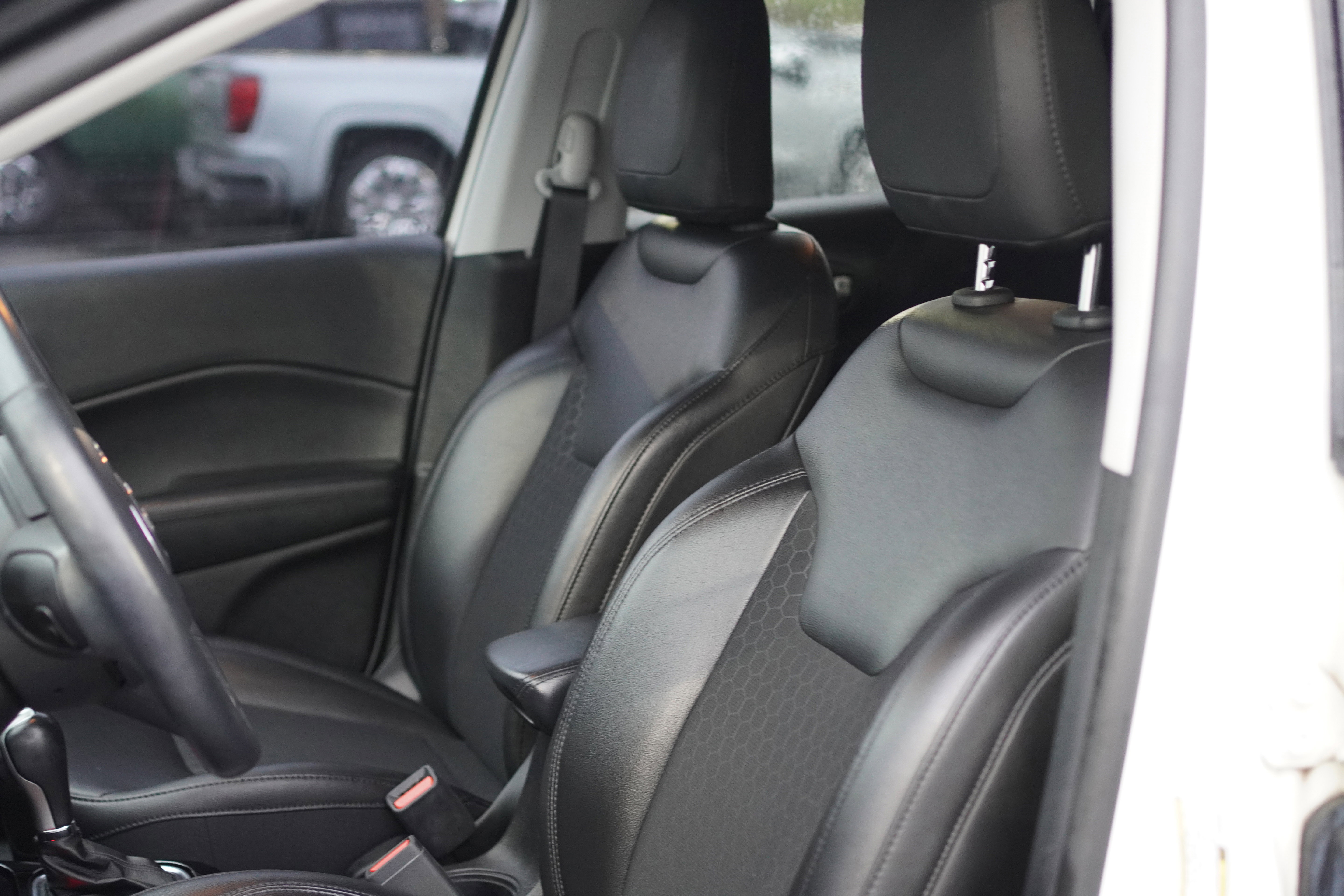 Used 2019 Jeep Compass Altitude image 24