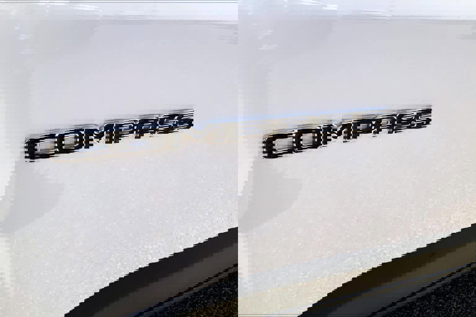 Used 2023 Jeep Compass Sport image 33