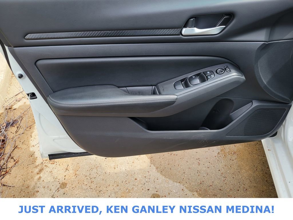 Certified 2025 Nissan Altima 2.5 SV image 14