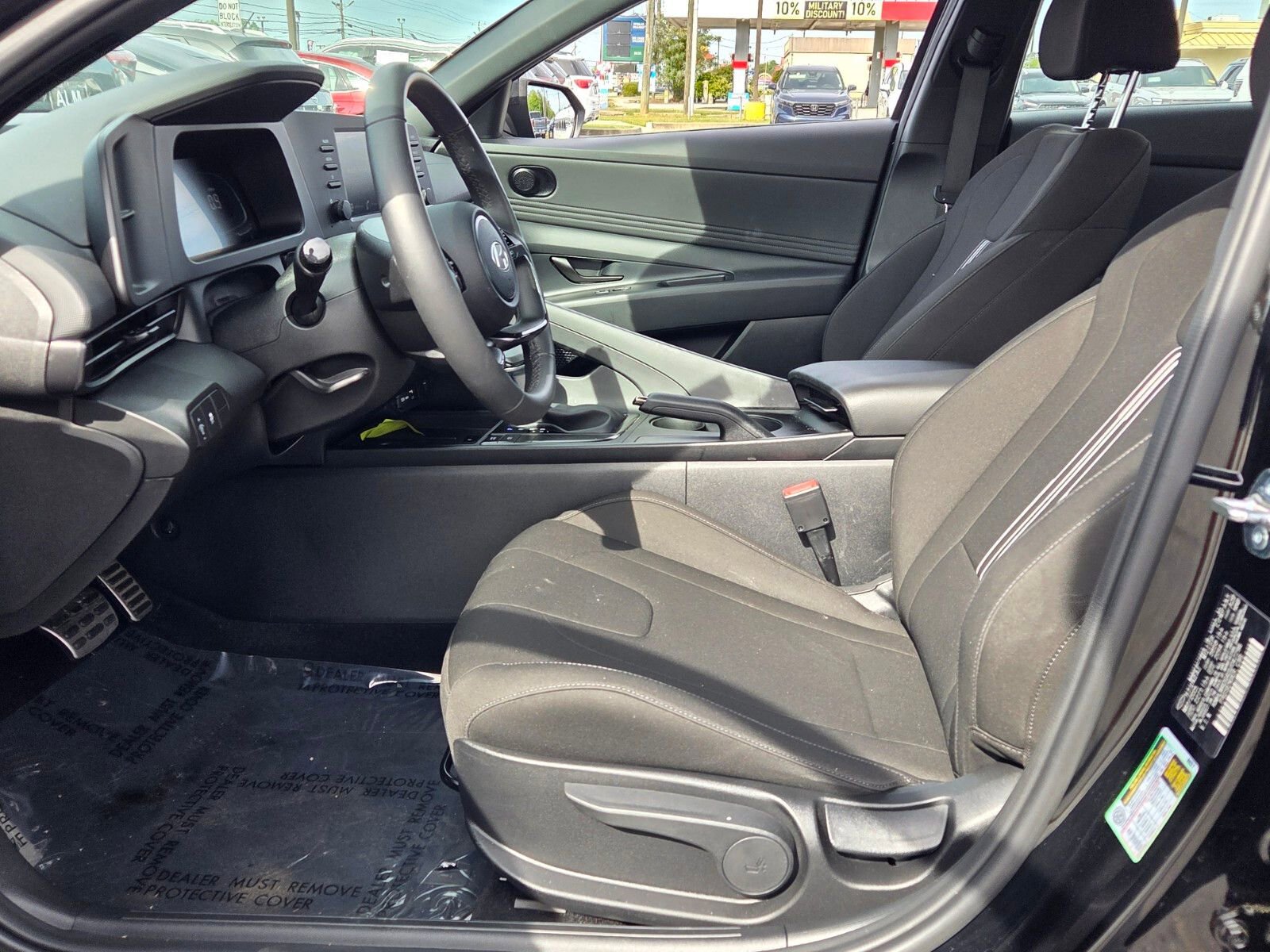 Used 2025 Hyundai Elantra Sport image 5