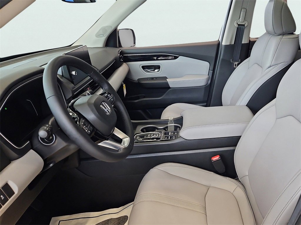 New 2025 Honda Pilot Touring image 20
