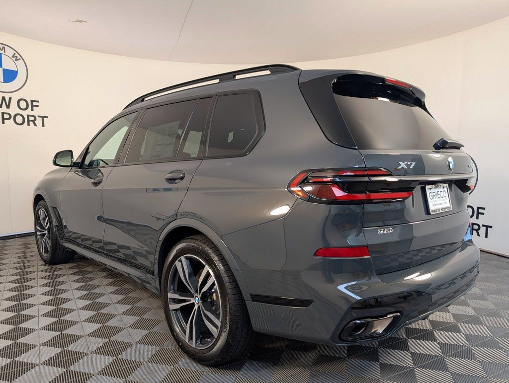 Used 2026 BMW X7 xDrive40i w/ M Sport Package image 8