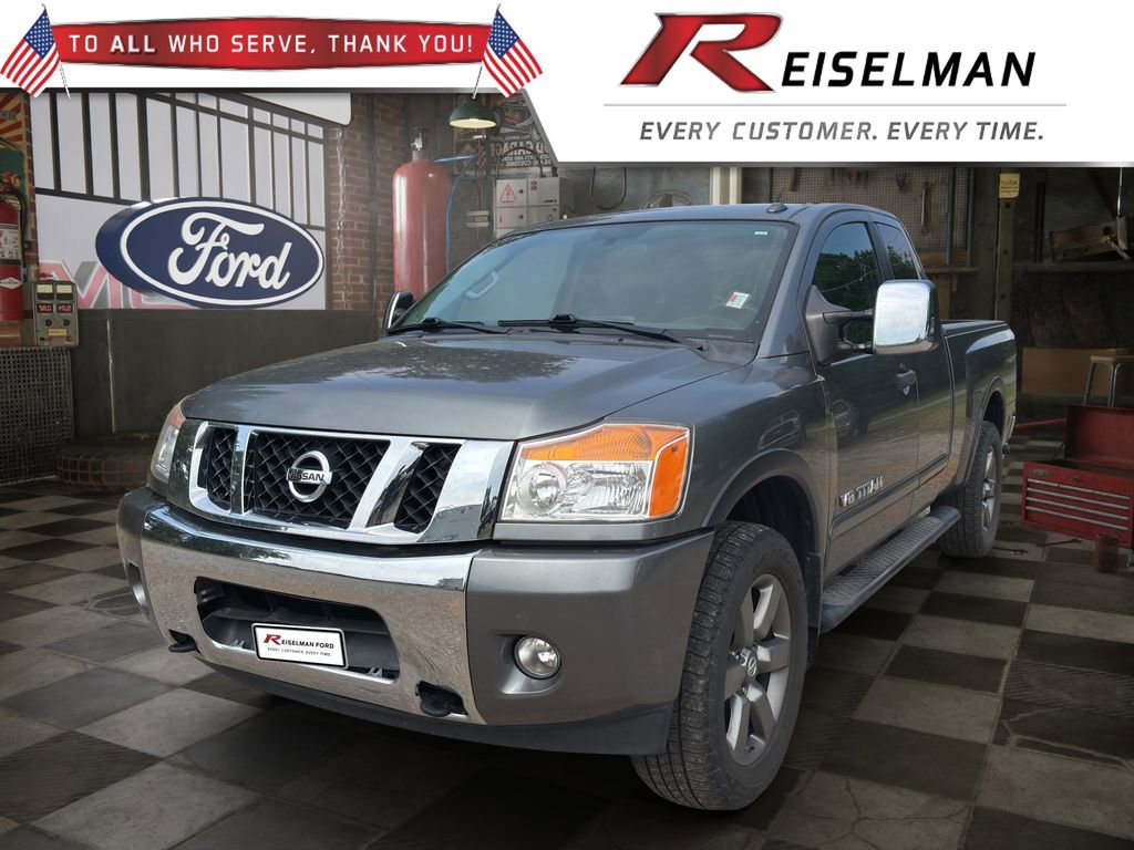 Used 2015 Nissan Titan SV w/ SV Value Truck Package AWD/4WD image 1