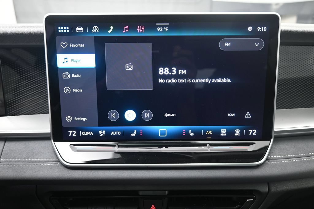 New 2026 Volkswagen Tiguan SE FWD image 11
