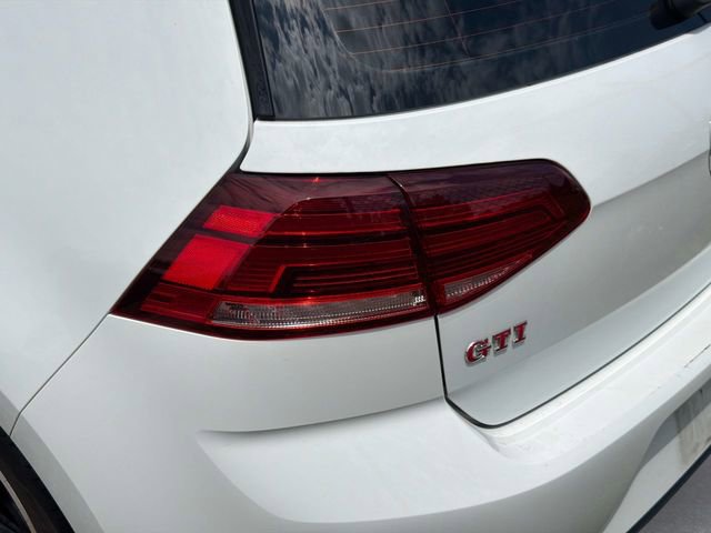 Used 2020 Volkswagen GTI SE FWD image 9