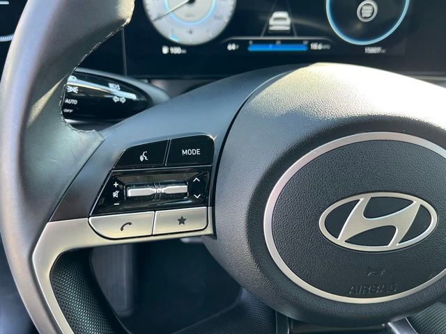 Certified 2025 Hyundai Elantra SEL image 23