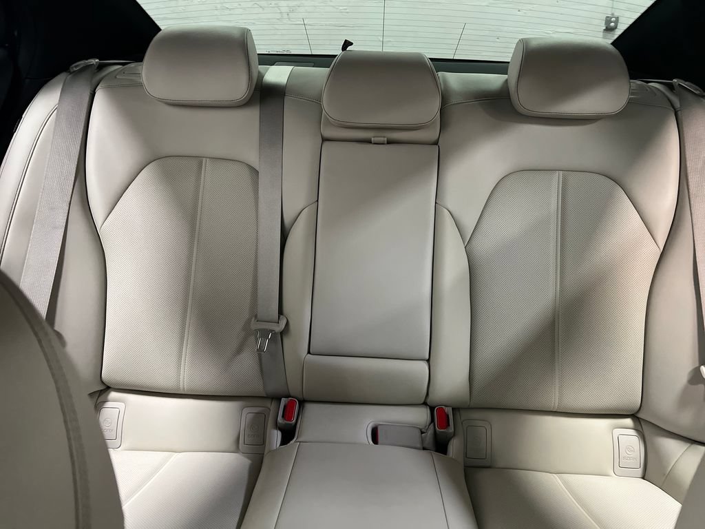 Used 2024 Genesis G70 2.5T RWD image 26