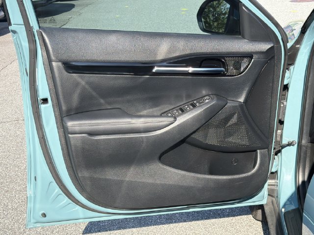 Used 2025 Kia Seltos EX w/ EX Sunroof Package FWD image 12