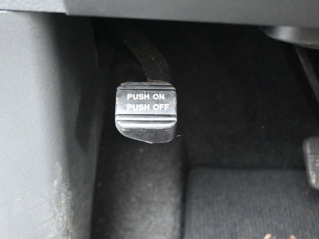 Used 2024 Nissan Frontier SV w/ Technology Package image 25