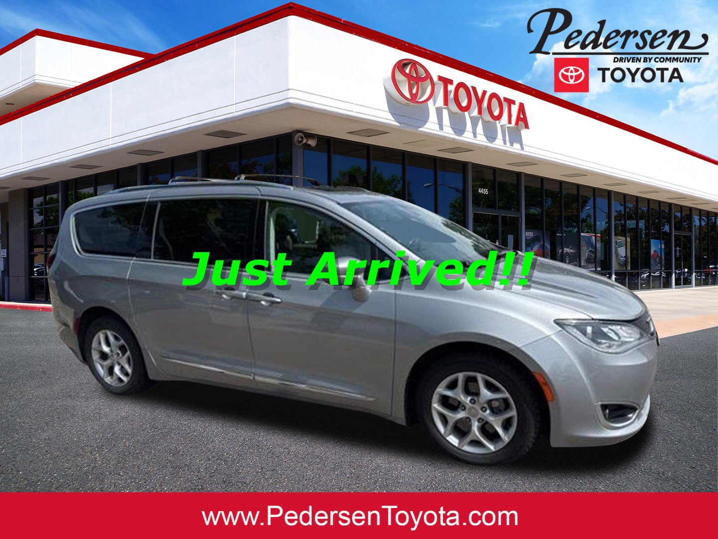 Used 2018 Chrysler Pacifica Touring-L Plus w/ Tire & Wheel Group FWD image 1