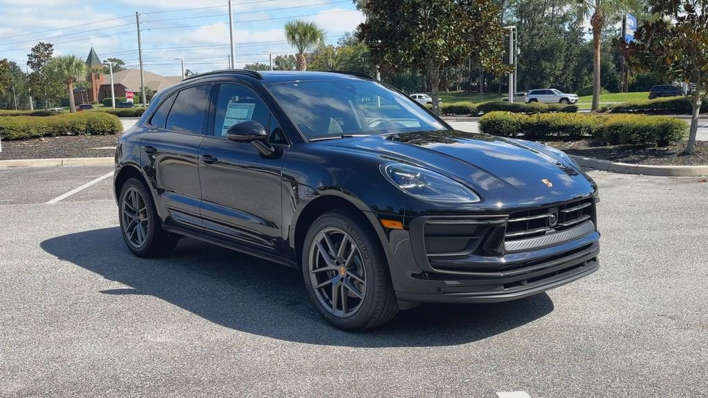 New 2026 Porsche Macan image 2