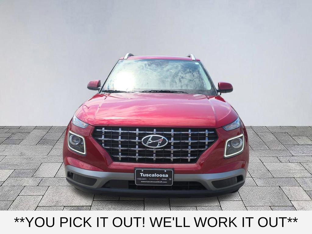 Used 2025 Hyundai Venue Limited FWD image 2