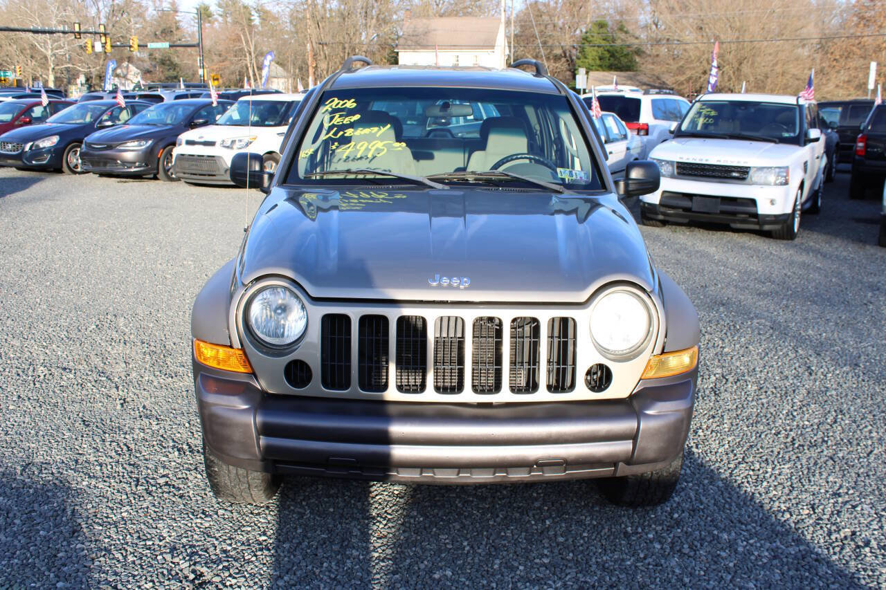 Used 2006 Jeep Liberty Sport image 3