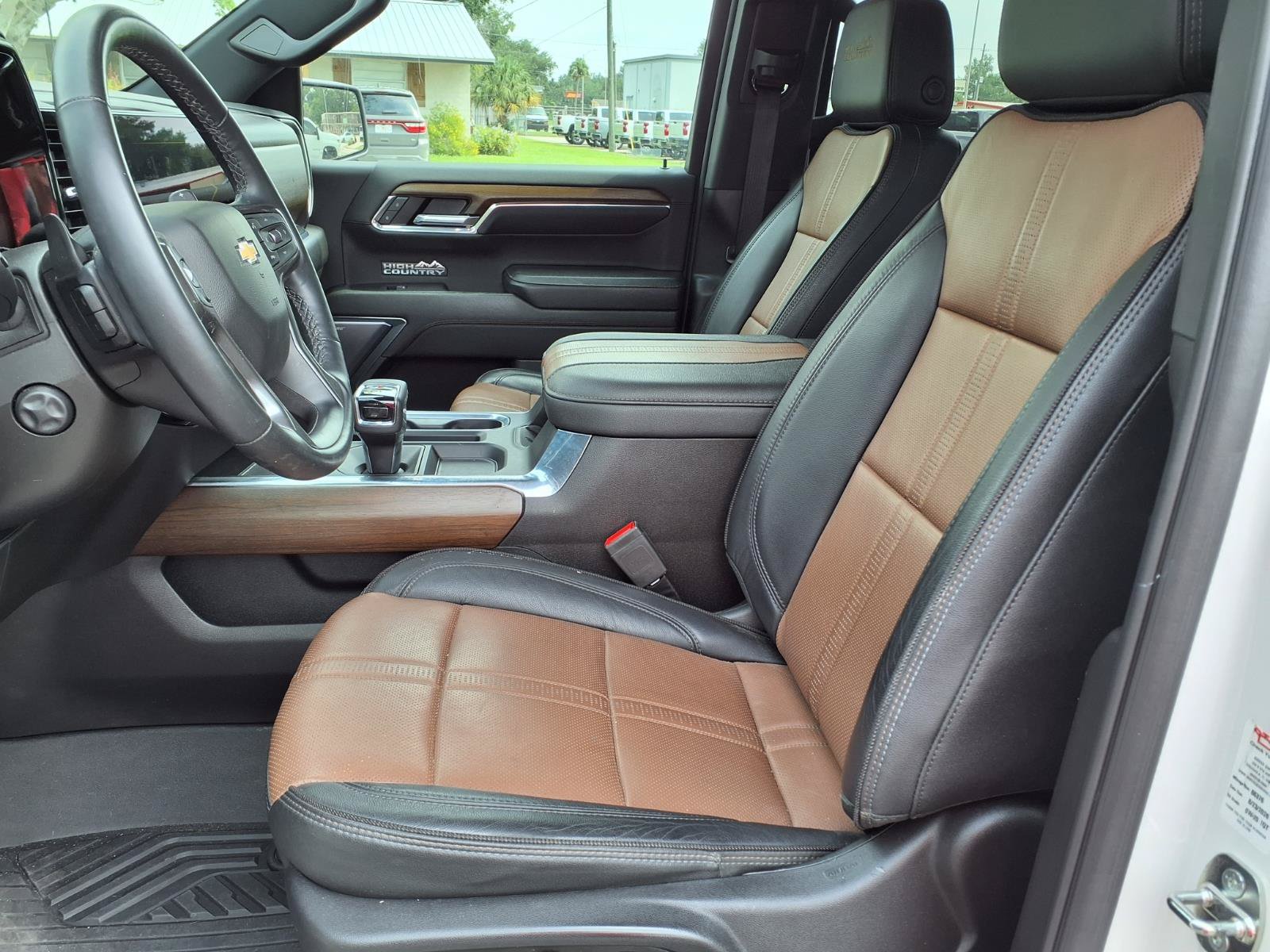 Certified 2024 Chevrolet Silverado 1500 High Country w/ Z71 Off-Road Package AWD/4WD image 14
