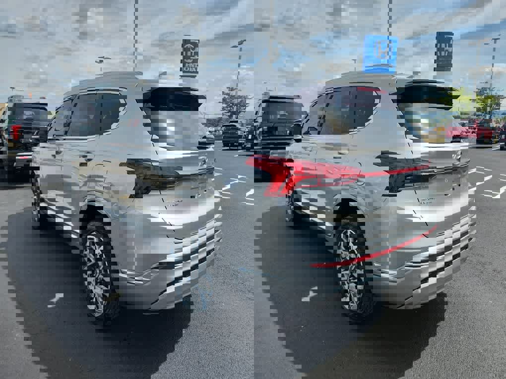 Used 2022 Hyundai Santa Fe Calligraphy image 4