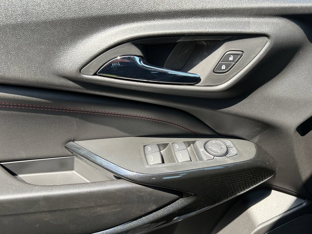 New 2026 Chevrolet Trax RS w/ Sunroof Package FWD image 11