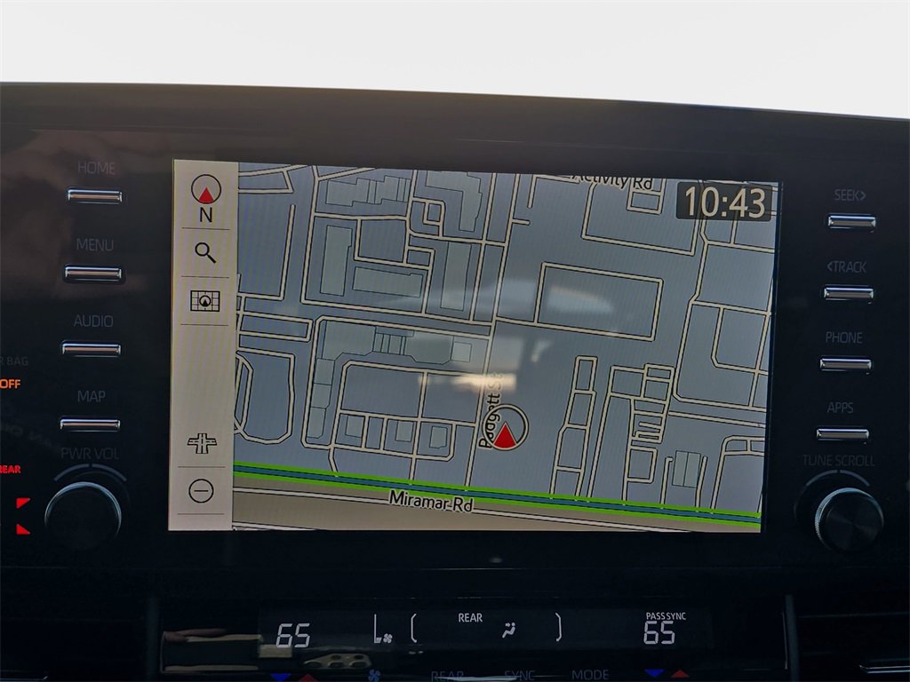 Used 2022 Toyota Sienna Platinum image 27