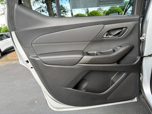 Used 2021 Chevrolet Traverse LT FWD image 22
