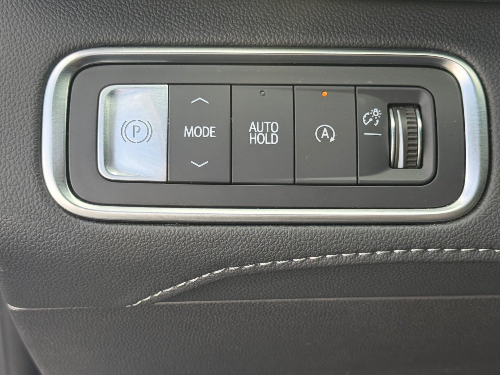Used 2025 Buick Enclave Preferred FWD image 25