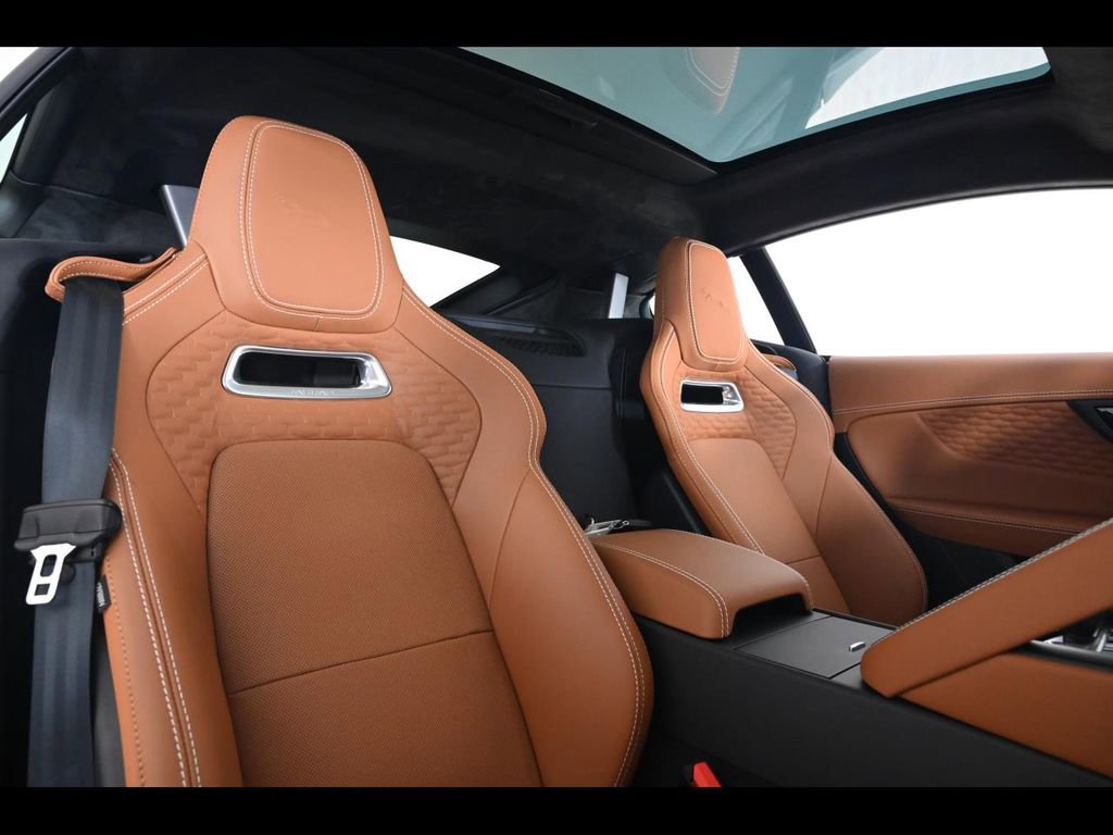 Used 2024 Jaguar F-TYPE R AWD/4WD image 14