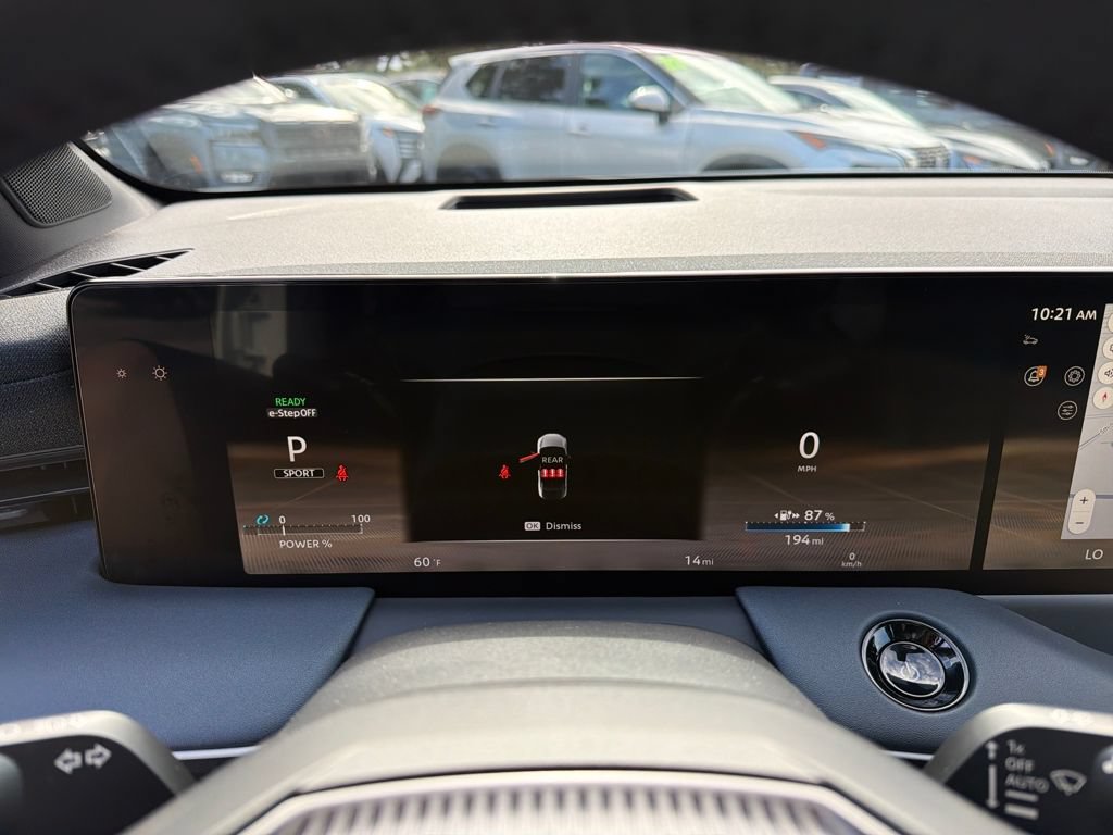 New 2026 Nissan Leaf Platinum+ w/ Cargo Package (Platinum+) FWD image 23