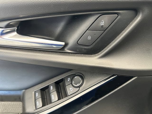 Used 2025 Chevrolet Equinox LT AWD/4WD image 18