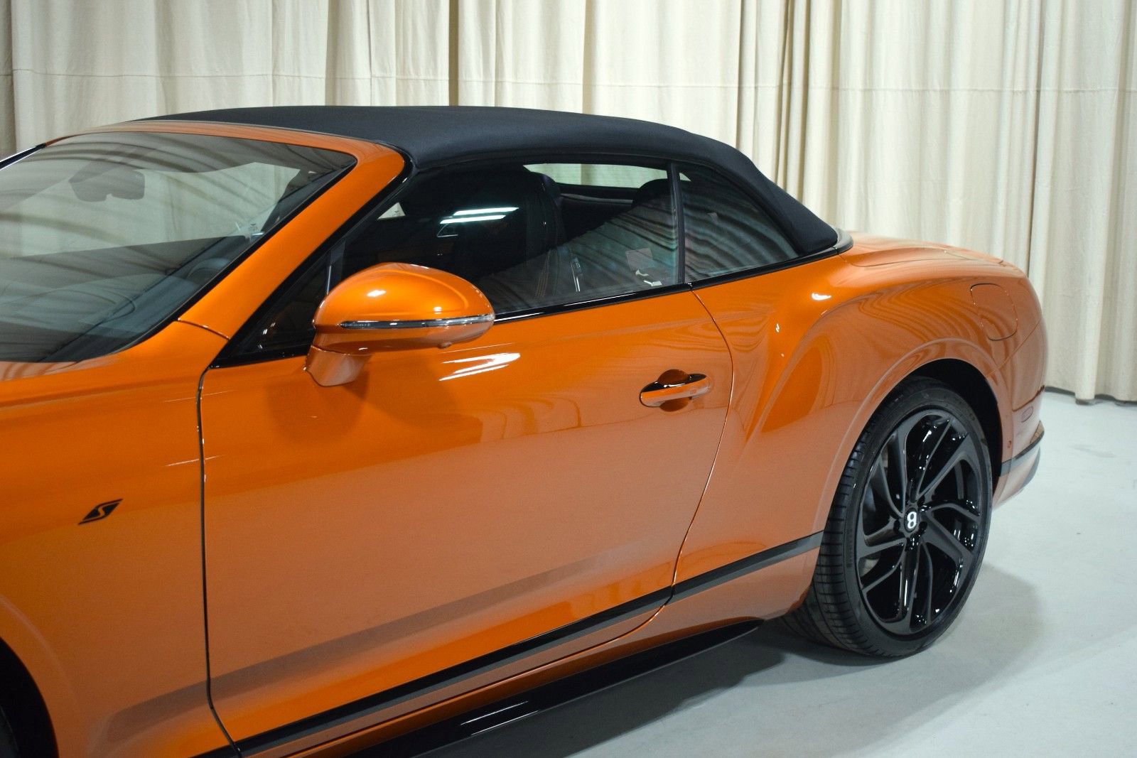 New 2026 Bentley Continental GTC AWD/4WD image 8