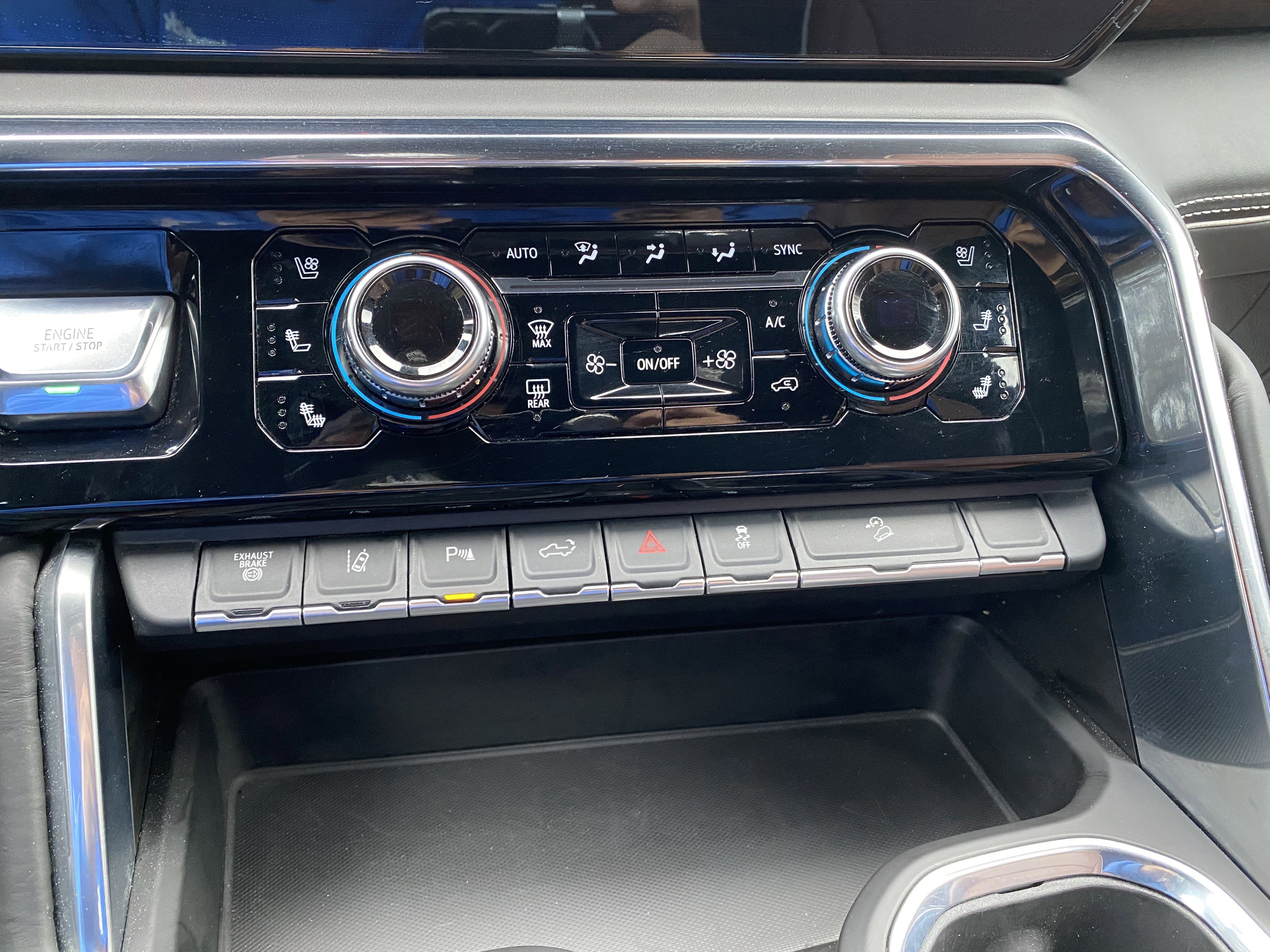 Used 2025 GMC Sierra 2500 Denali Ultimate w/ Snow Plow Prep/Camper Package image 31