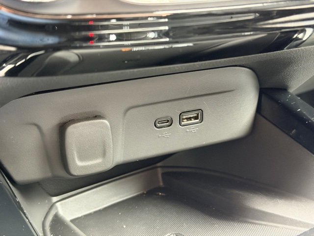 Certified 2024 Chevrolet Trax LT w/ Sunroof Package image 15