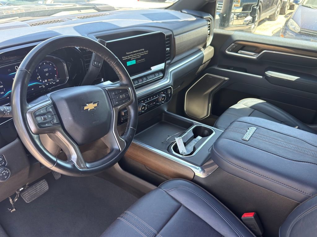 Used 2024 Chevrolet Silverado 3500 High Country w/ Technology Package image 14