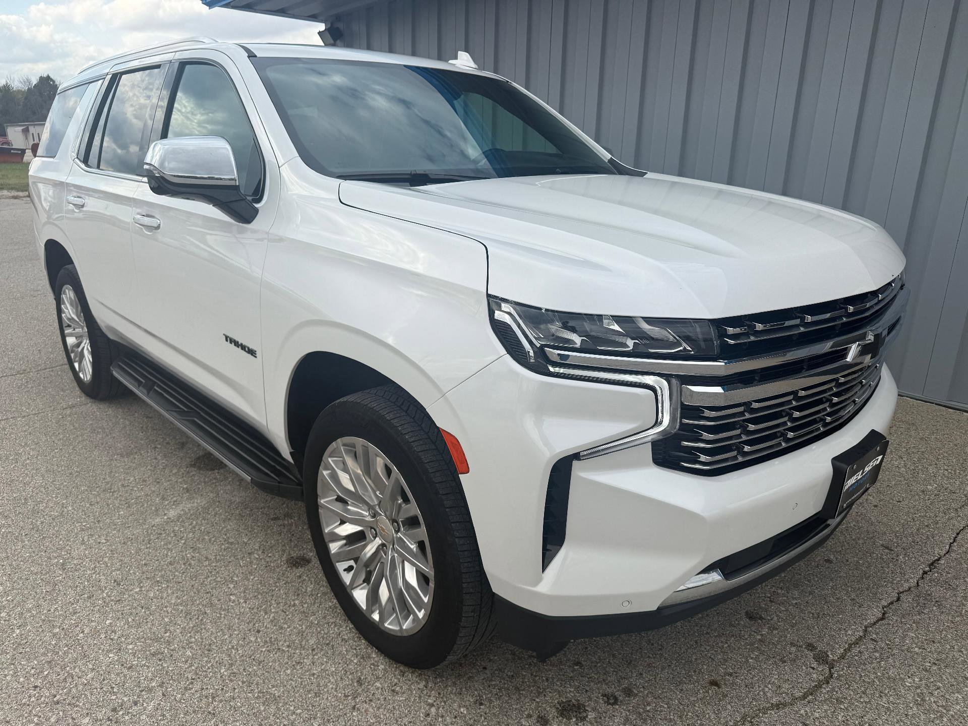 Used 2024 Chevrolet Tahoe Premier w/ Premium Package image 6