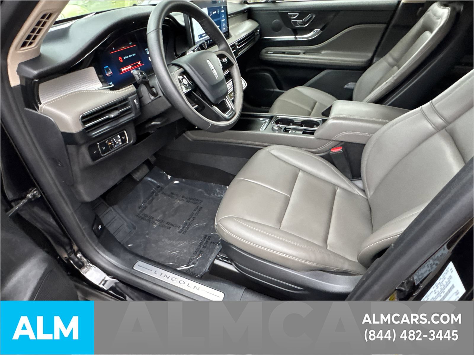 Used 2024 Lincoln Corsair AWD image 10