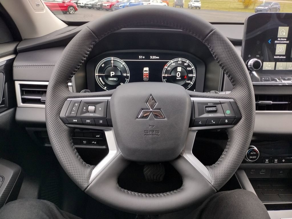 New 2025 Mitsubishi Outlander SE image 7