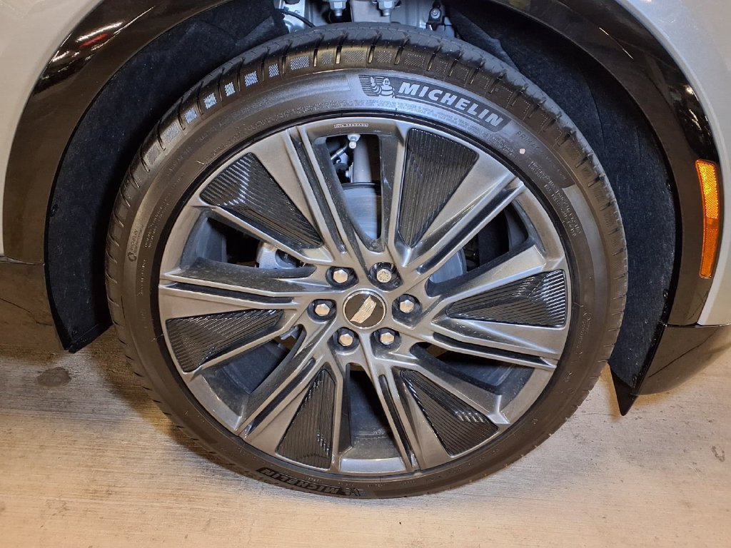 New 2026 Cadillac Lyriq Signature Sport w/ Nappa Leather Package RWD image 5