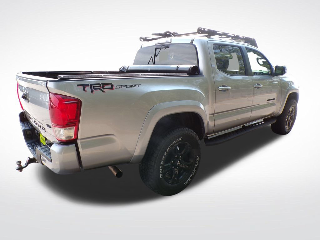 Used 2017 Toyota Tacoma TRD Sport w/ Tow Package RWD image 7