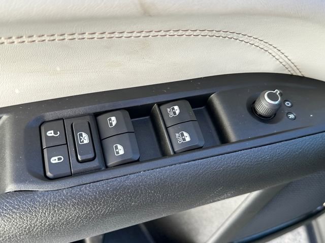 Used 2022 Jeep Compass Limited image 23