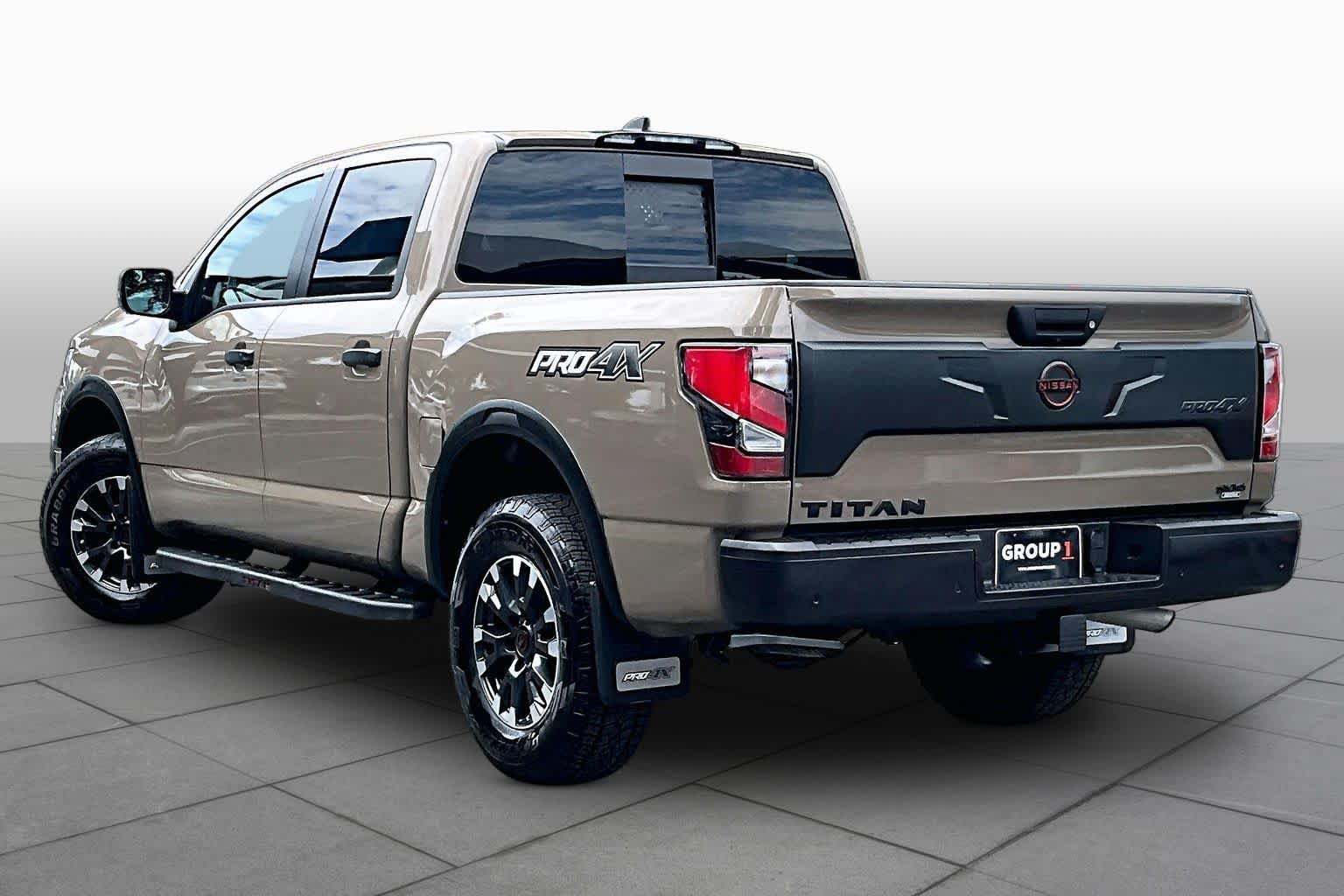 Used 2023 Nissan Titan PRO-4X w/ Pro-4x Convenience Package AWD/4WD image 12