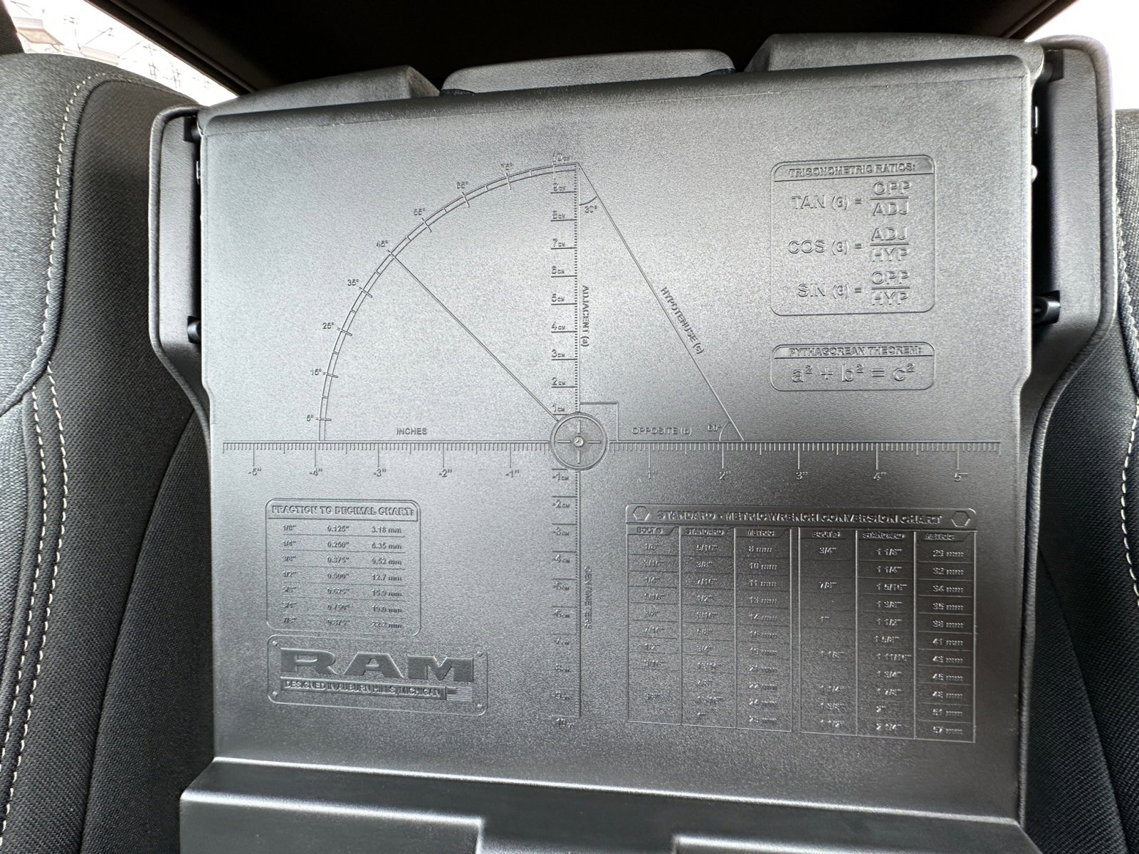 New 2026 RAM 1500 4x4 Crew Cab image 30