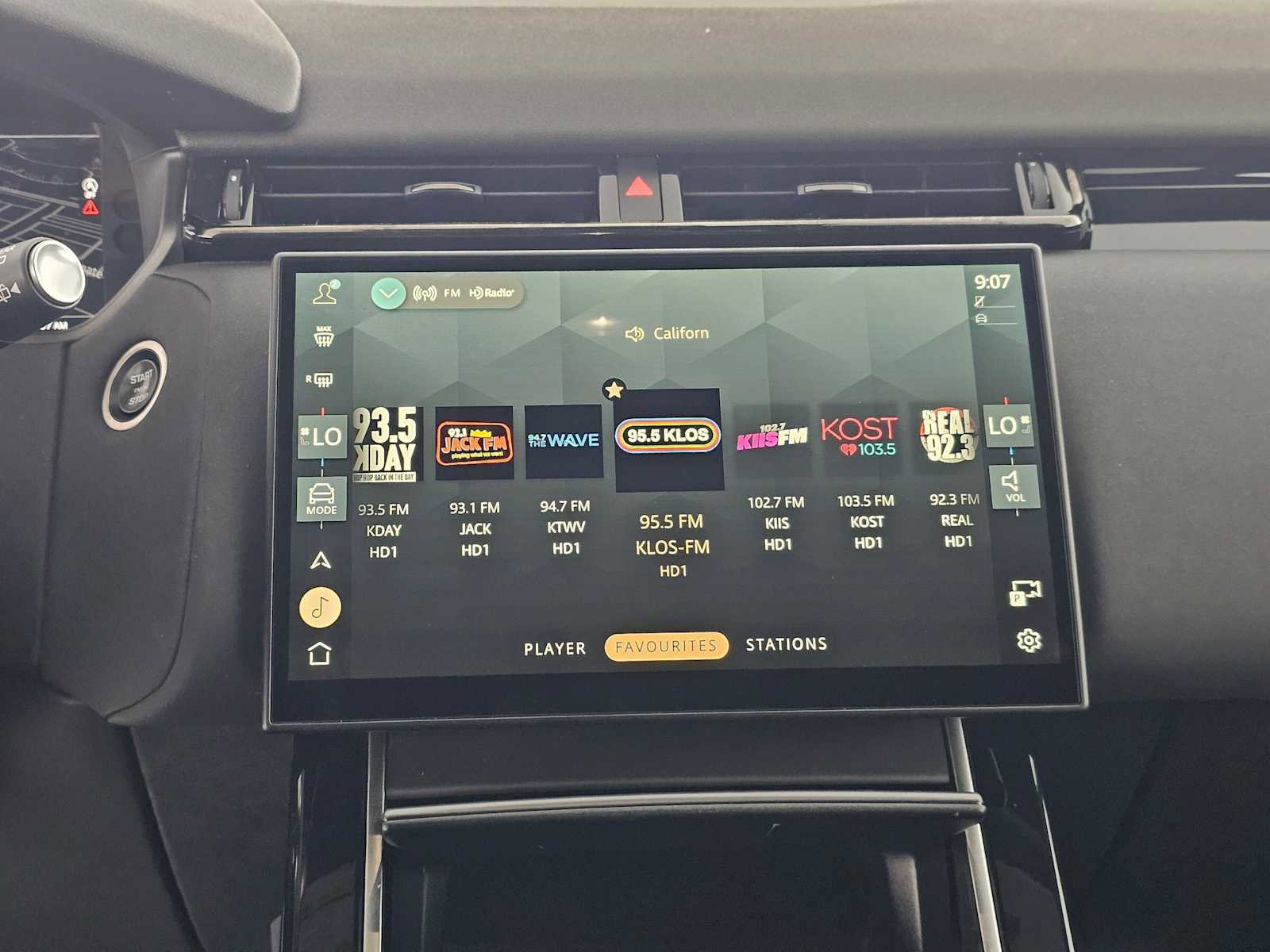 Used 2024 Land Rover Range Rover Velar Dynamic SE image 25