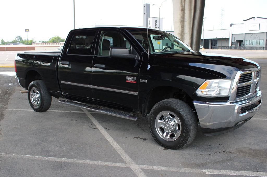Used 2012 RAM 2500 ST w/ Chrome Accents Group AWD/4WD image 4