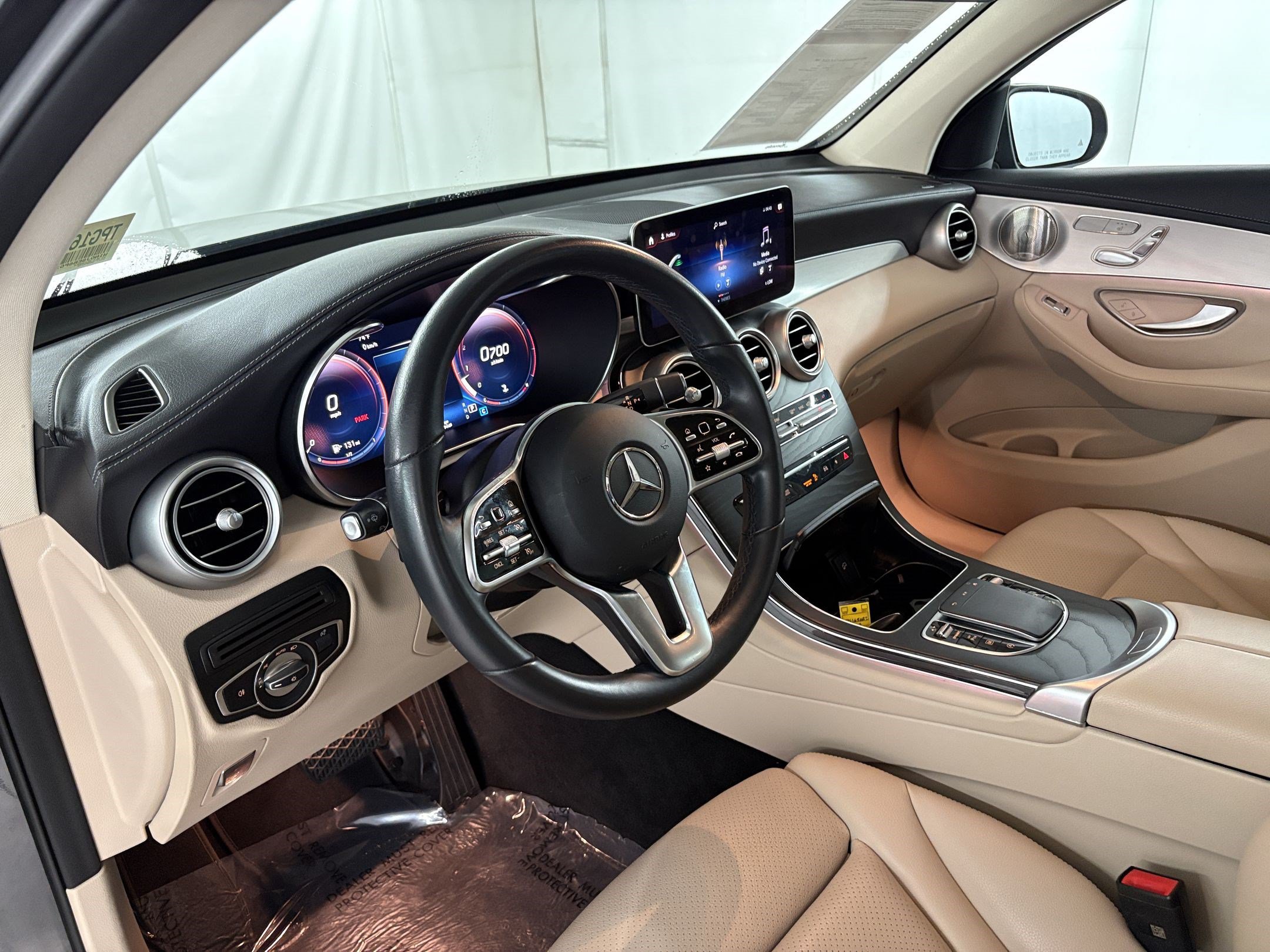 Used 2023 Mercedes-Benz GLC 300 4MATIC Coupe image 4